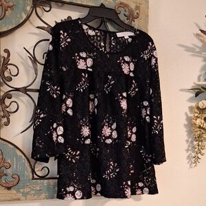 LOFT Black and Pink Lace Blouse. Excellent condition NWOT Size Medium